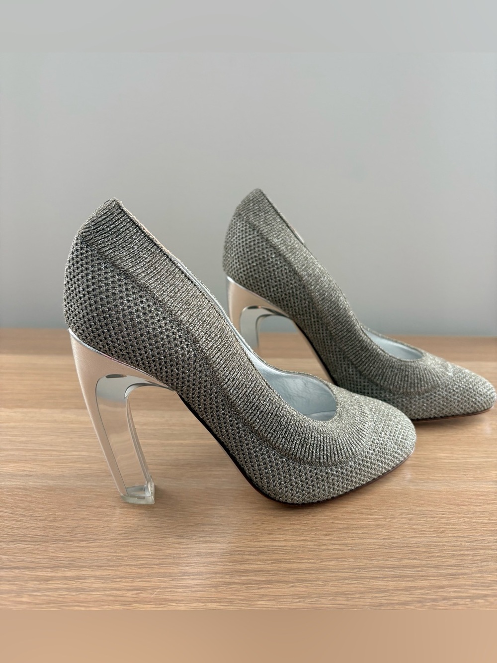 Valentino Garavani Silver Metallic Knit Lucite Heel Pumps Size 35